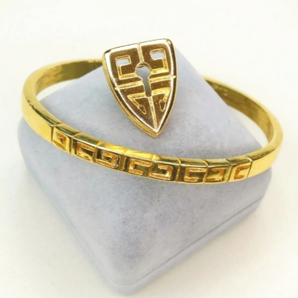 Givenchy LOGO Vintage Bracelet and Lapel Pin - Picture 7 of 7